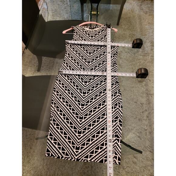 Apt. 9 Bodycon Dress Women's Small Black White Geo Print Crew Neck Pullover - Picture 8 of 13